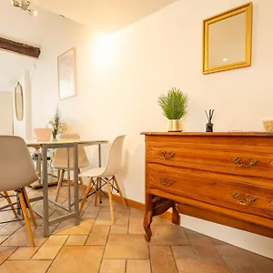 https://gold-town.fr-provencehotel.com
